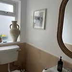 Westport Holiday Home * 웨스트포트