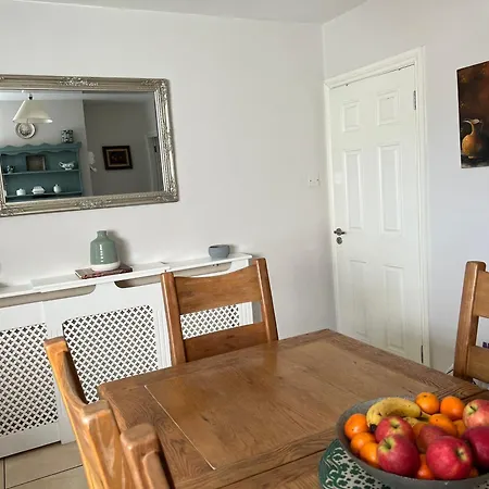 Westport Holiday Home Дом отдыха